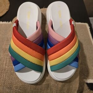 Tom's unity mallow rainbows slide ons size 7